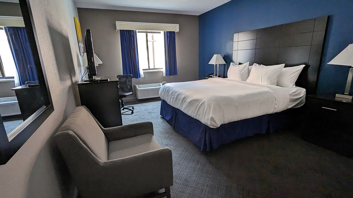 Comfort Inn and Suites Mundelein King Bed Suite 2